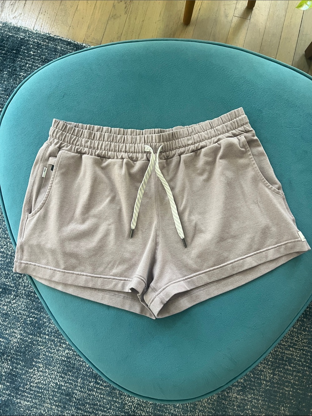 Vuori said Women's Cozy Drawstring Lounge Shorts - Dusty Mauve